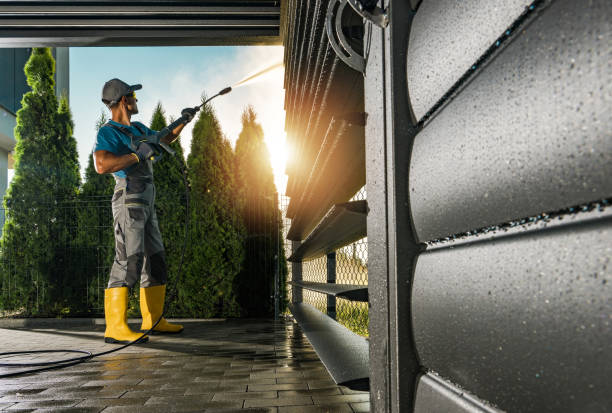 Fence Pressure Washing in Grand Blanc, MI